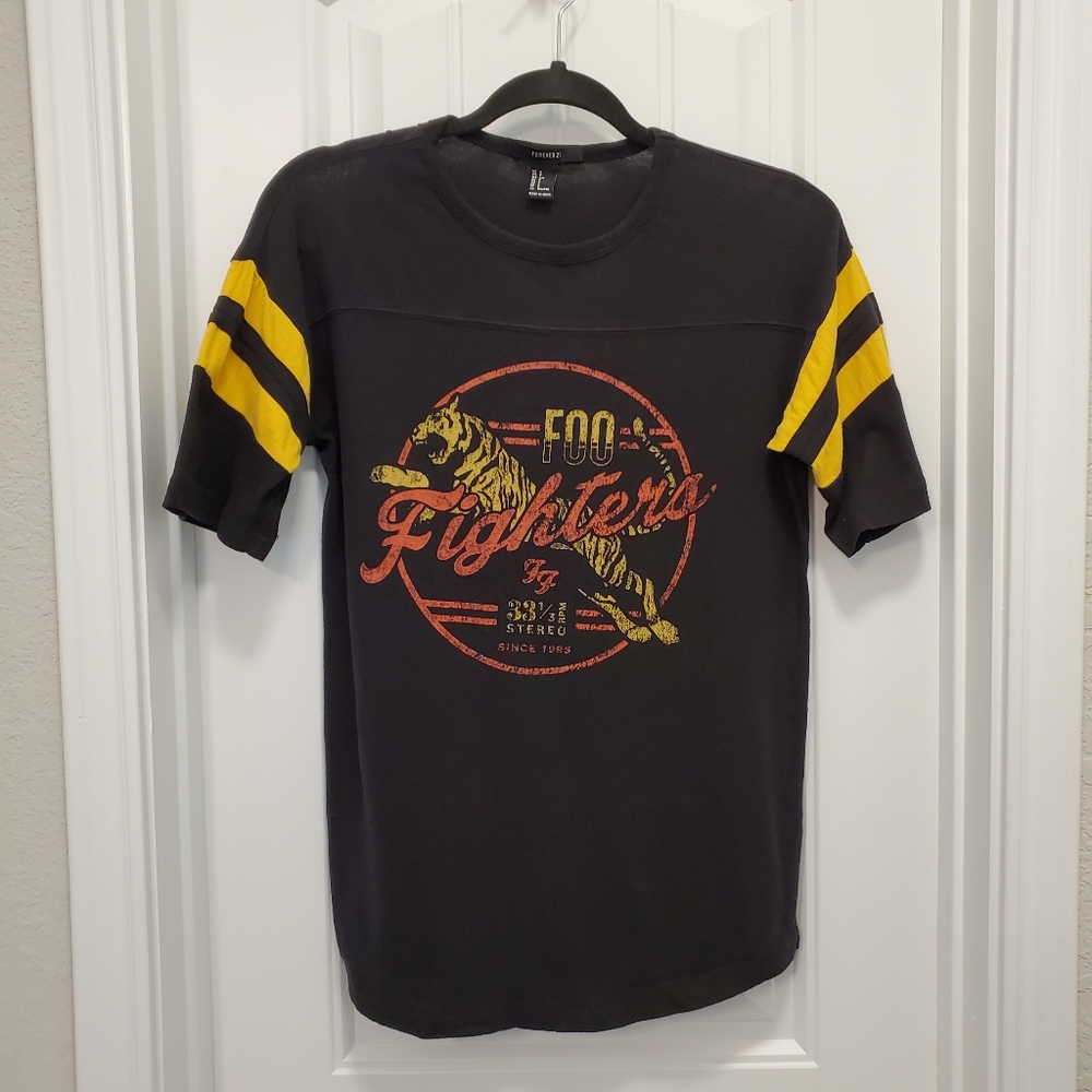 Foo Fighters Distressed Band Tee - S